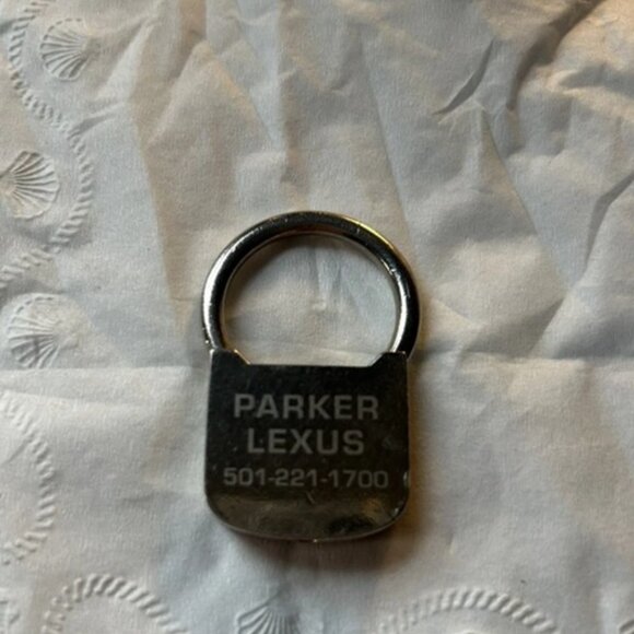 VINTAGE LEXUS of LITTLE ROCK Black Gold emblem Plated Dealership Key chain 1.5" - Picture 2 of 3